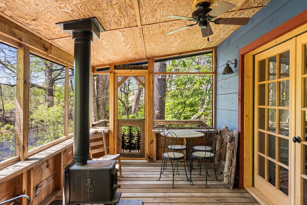 429511 Hayesville Residential