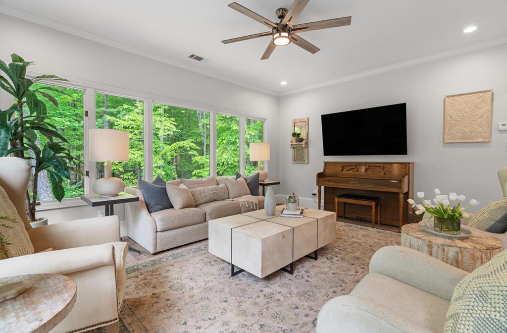 429512 Jasper Residential