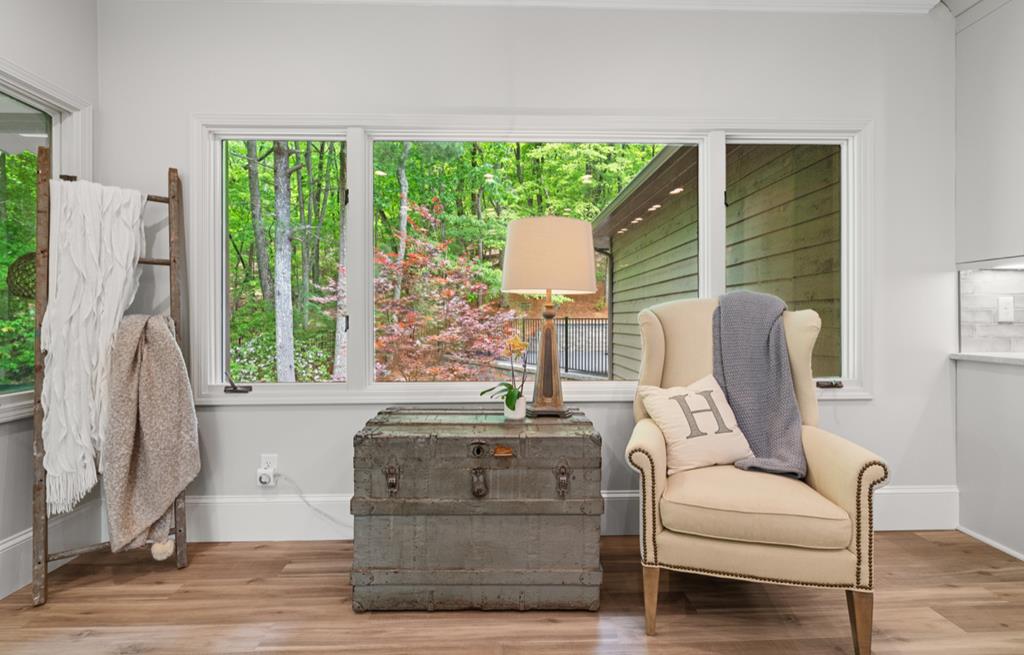 429512 Jasper Residential