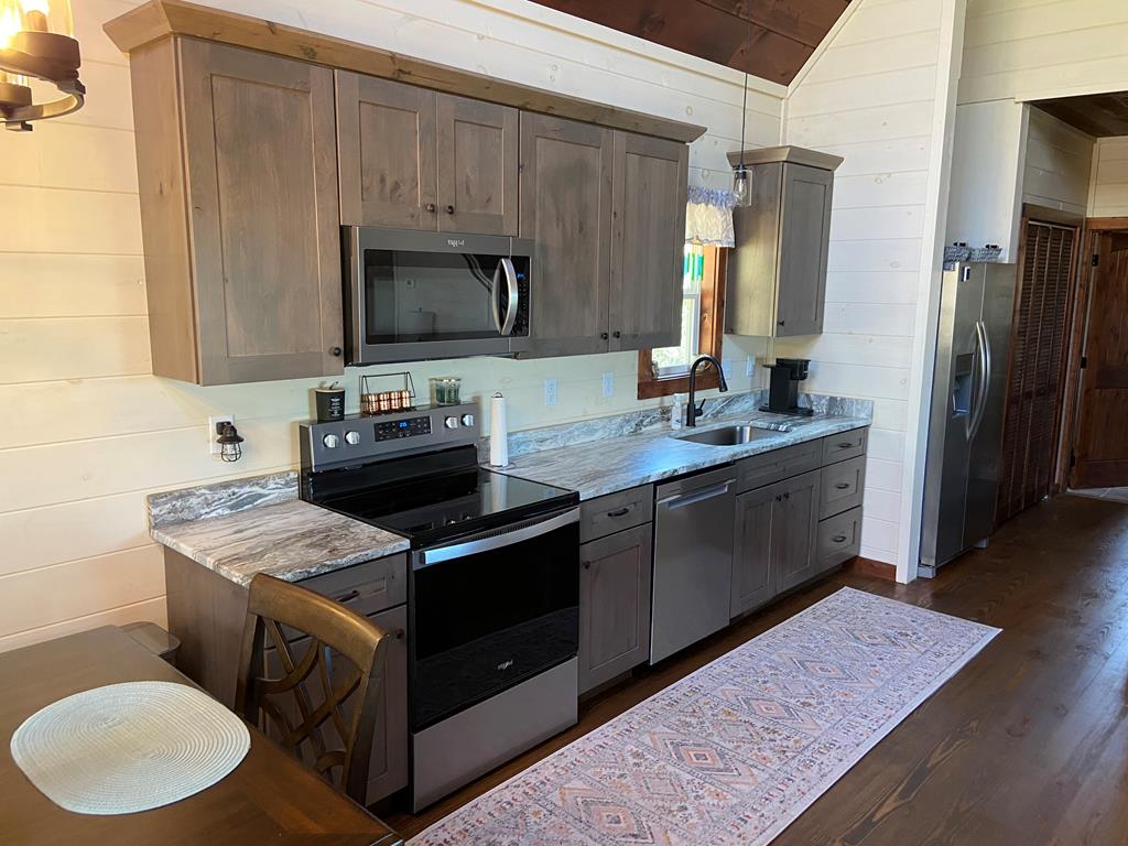 429514 Brasstown Residential