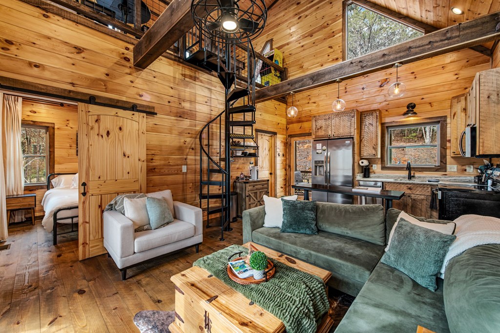 429519 McCaysville Residential