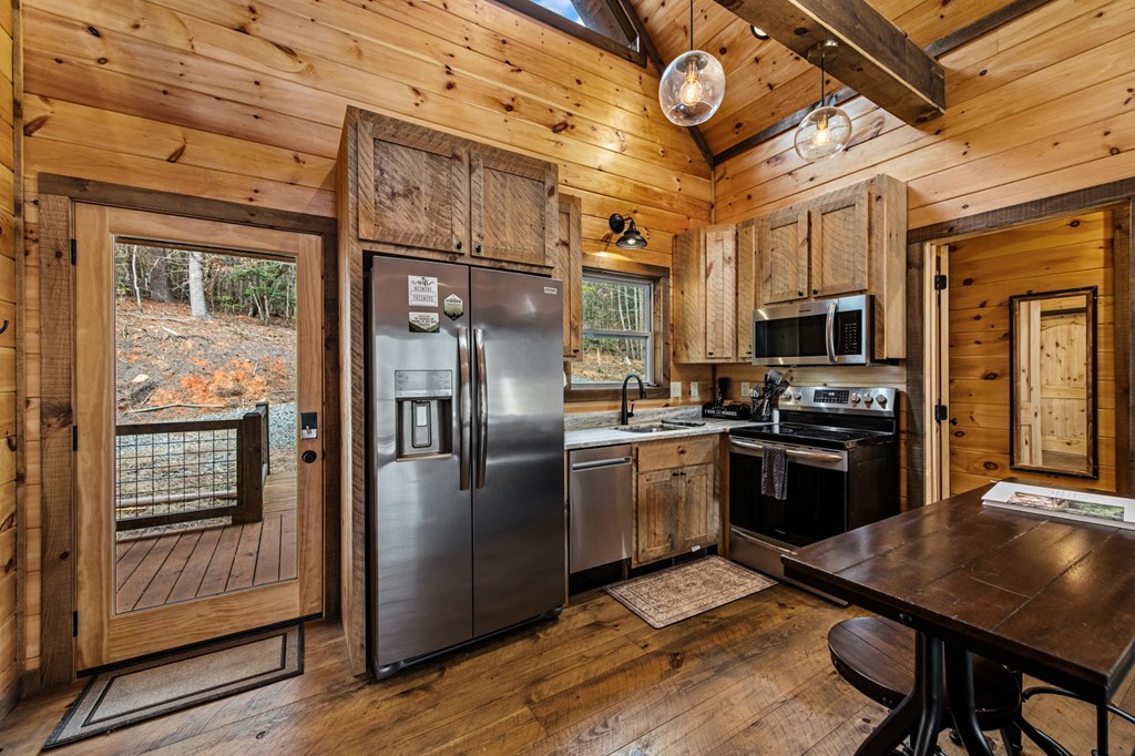 429519 McCaysville Residential