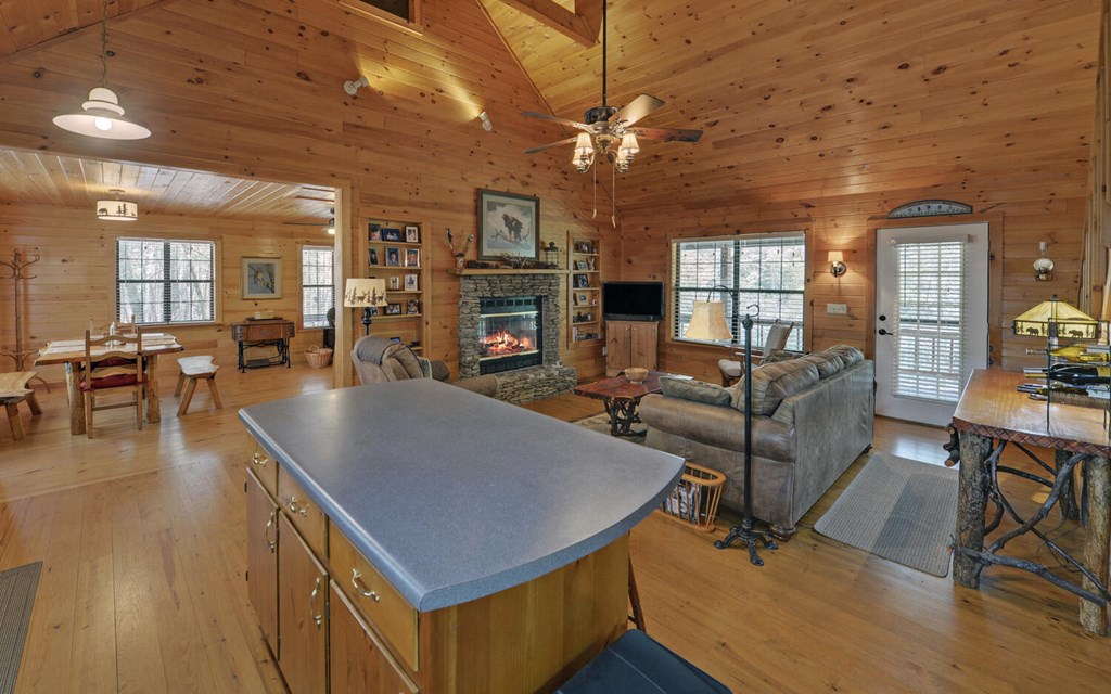 429521 Blue Ridge Residential