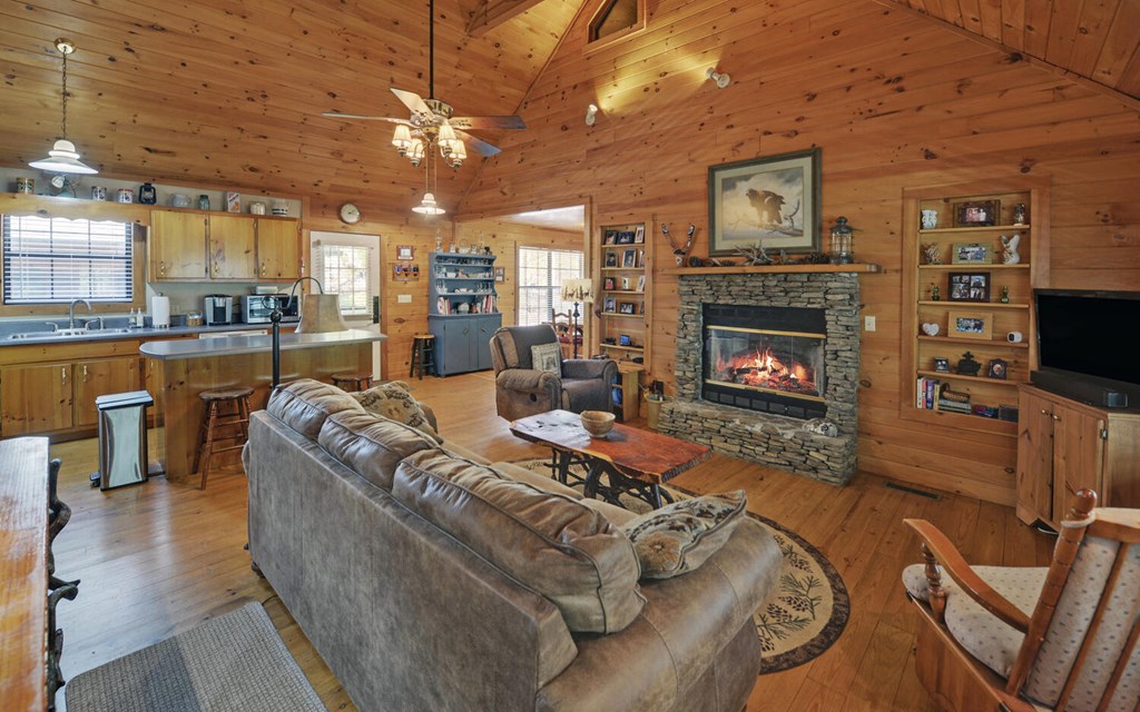 429521 Blue Ridge Residential