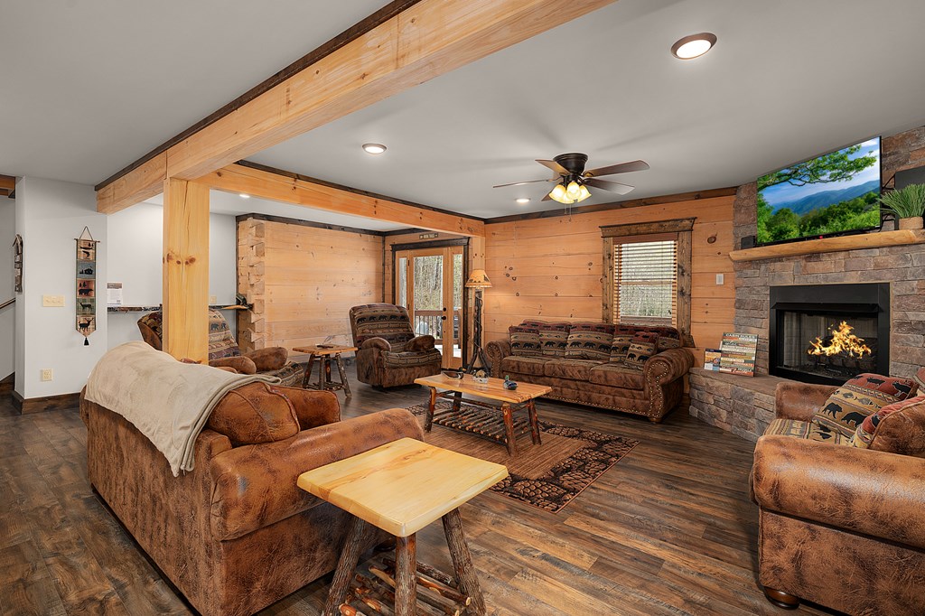 429523 Blue Ridge Residential