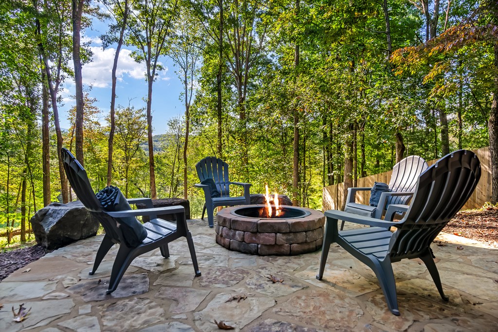 429524 Blairsville Residential