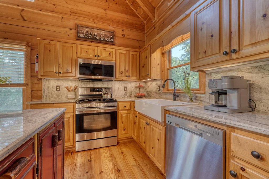 429525 Blairsville Residential