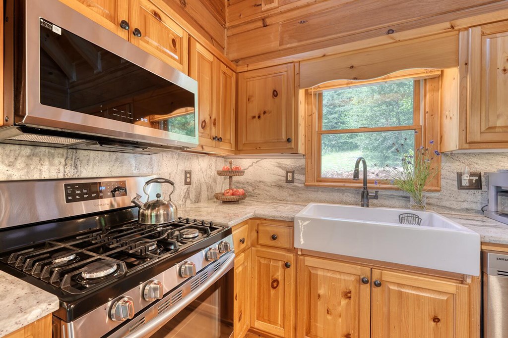 429525 Blairsville Residential