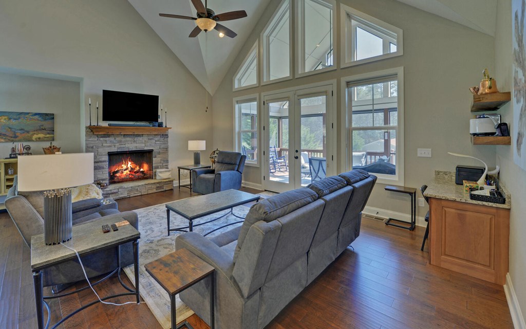 429526 Blairsville Residential