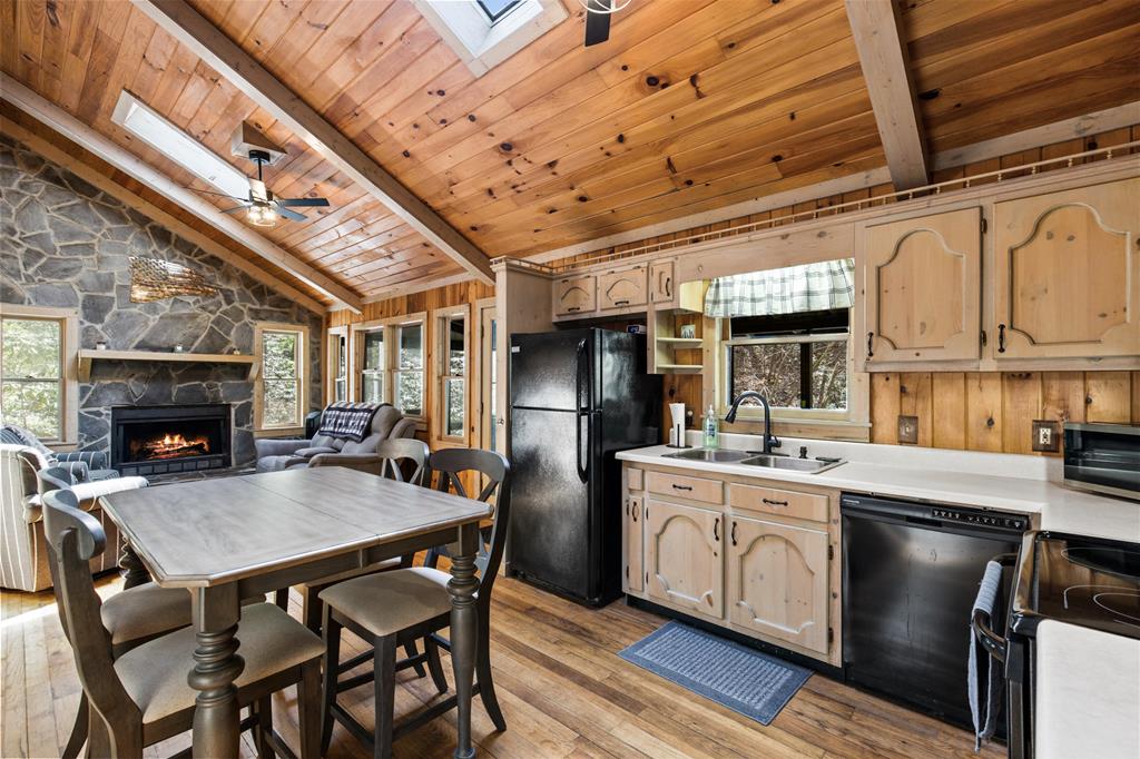 429529 Morganton Residential