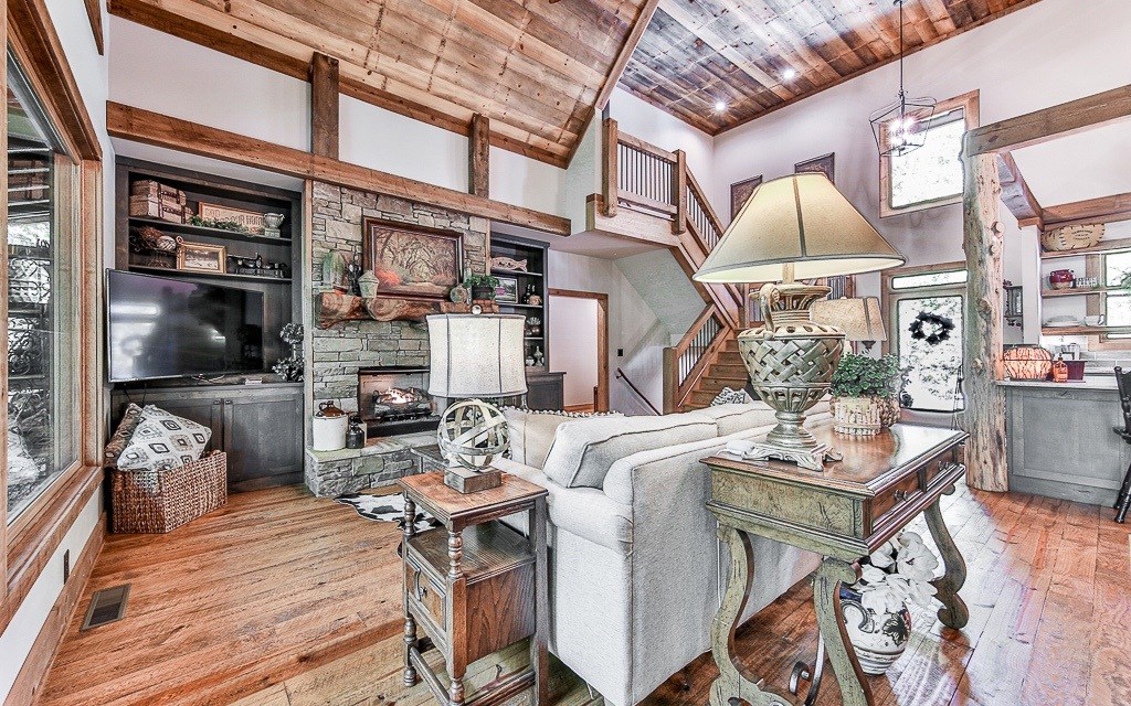 429533 Morganton Residential