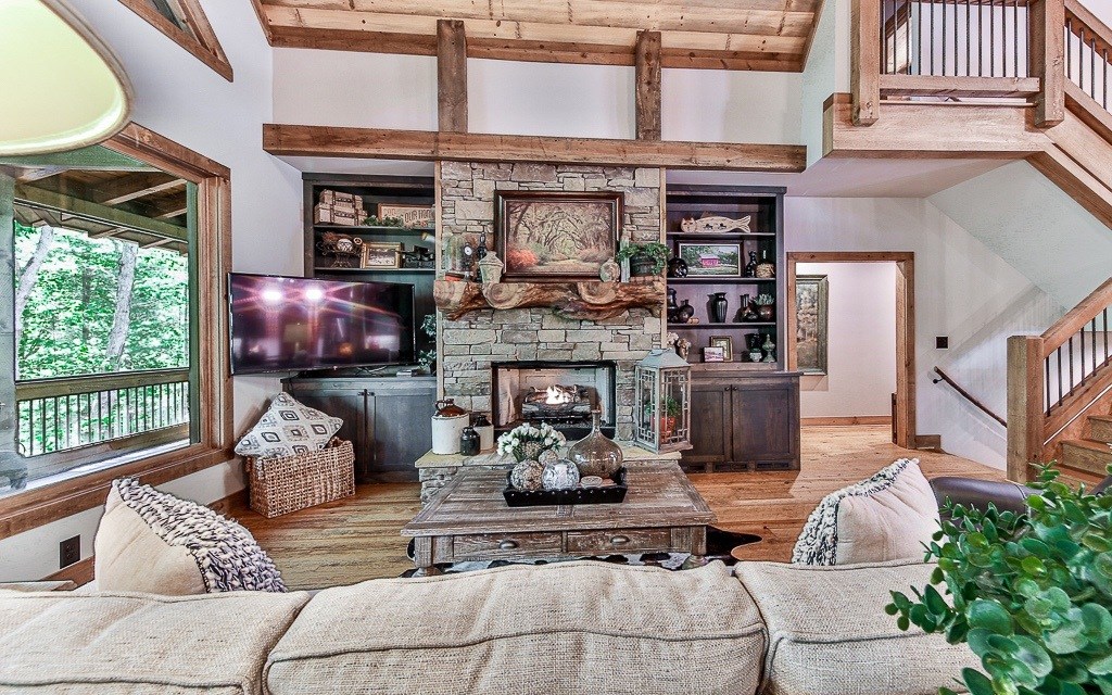 429533 Morganton Residential