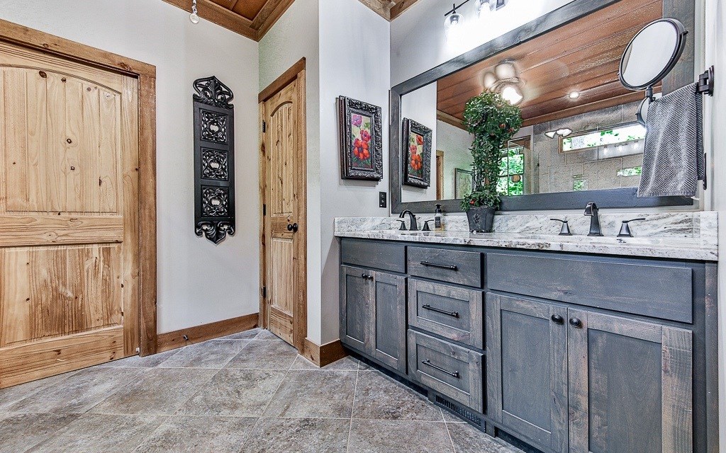 429533 Morganton Residential