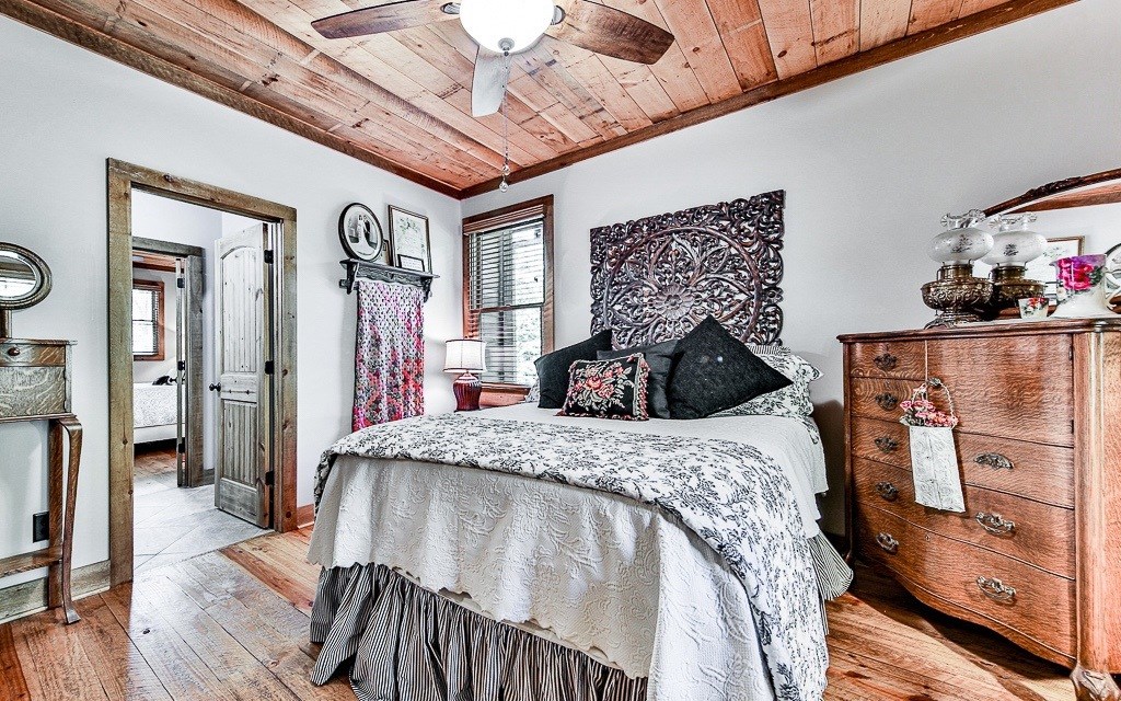 429533 Morganton Residential