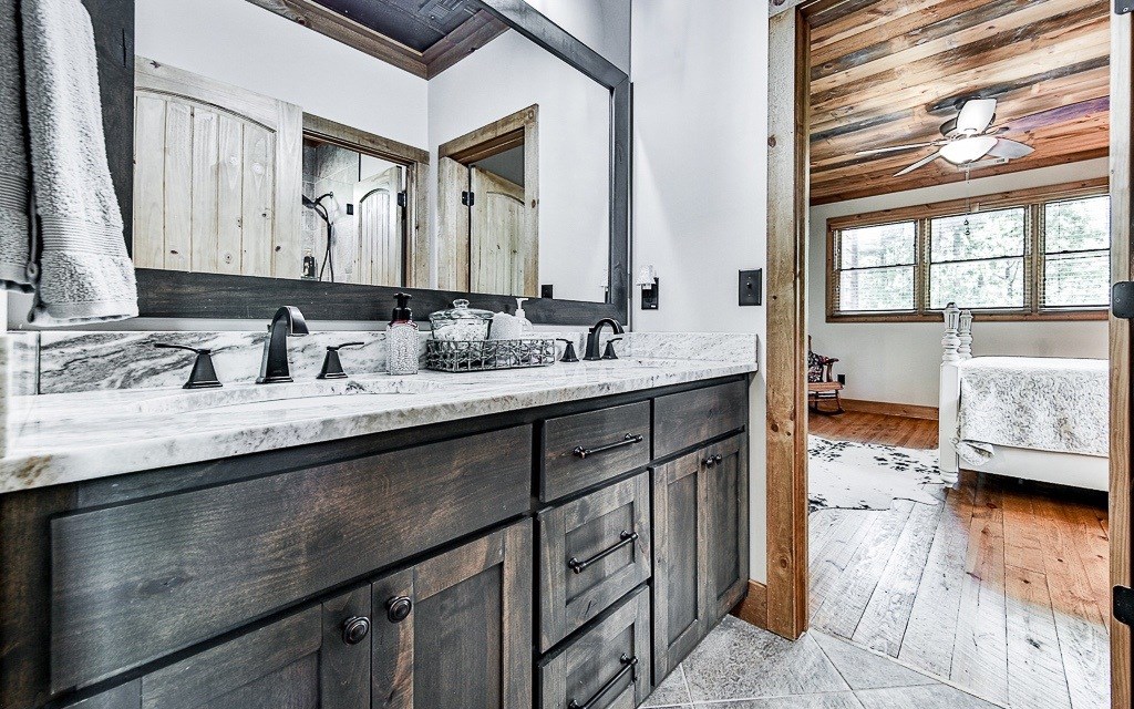 429533 Morganton Residential