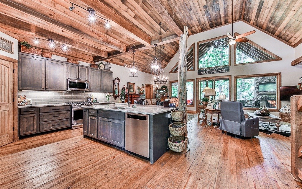 429533 Morganton Residential