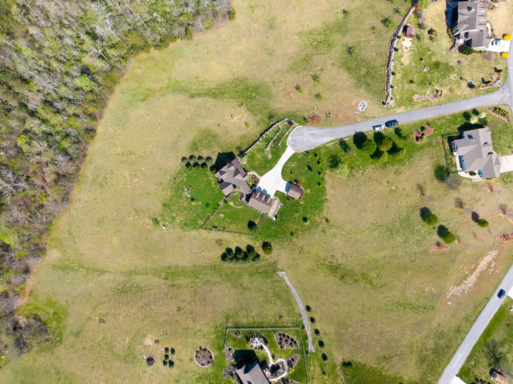 429537 Young Harris Residential