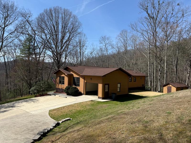 429538 Hayesville 