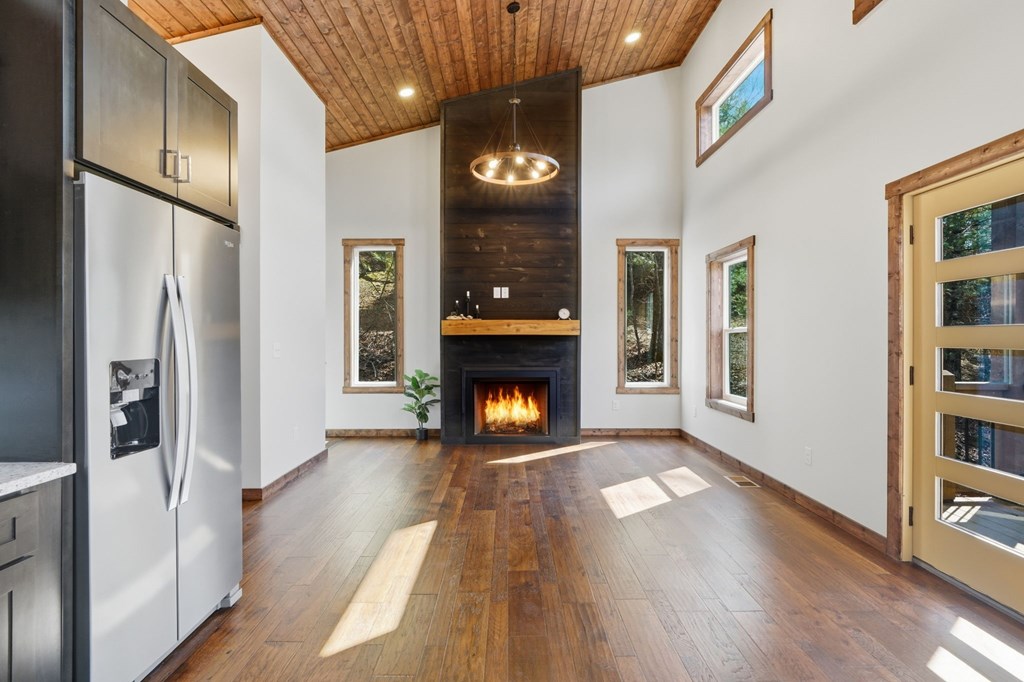 429543 Ellijay Residential