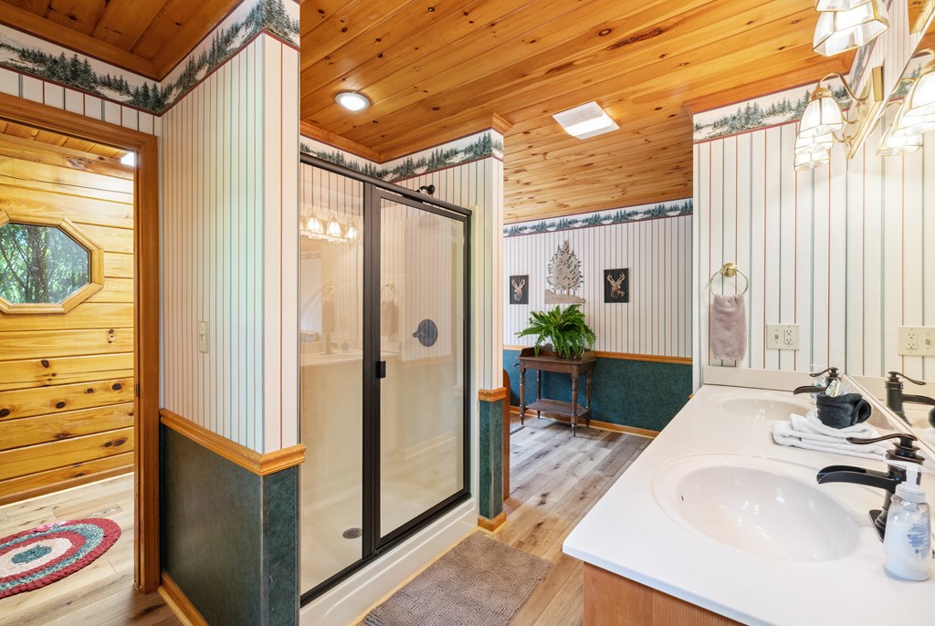 429546 Morganton Residential