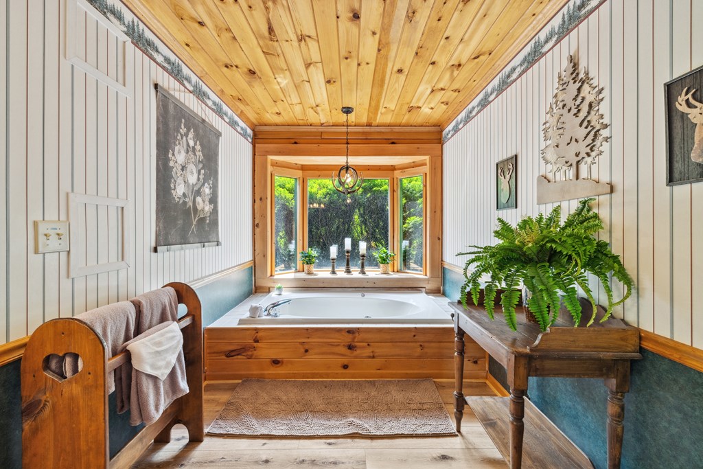 429546 Morganton Residential