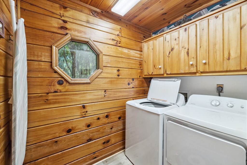 429546 Morganton Residential