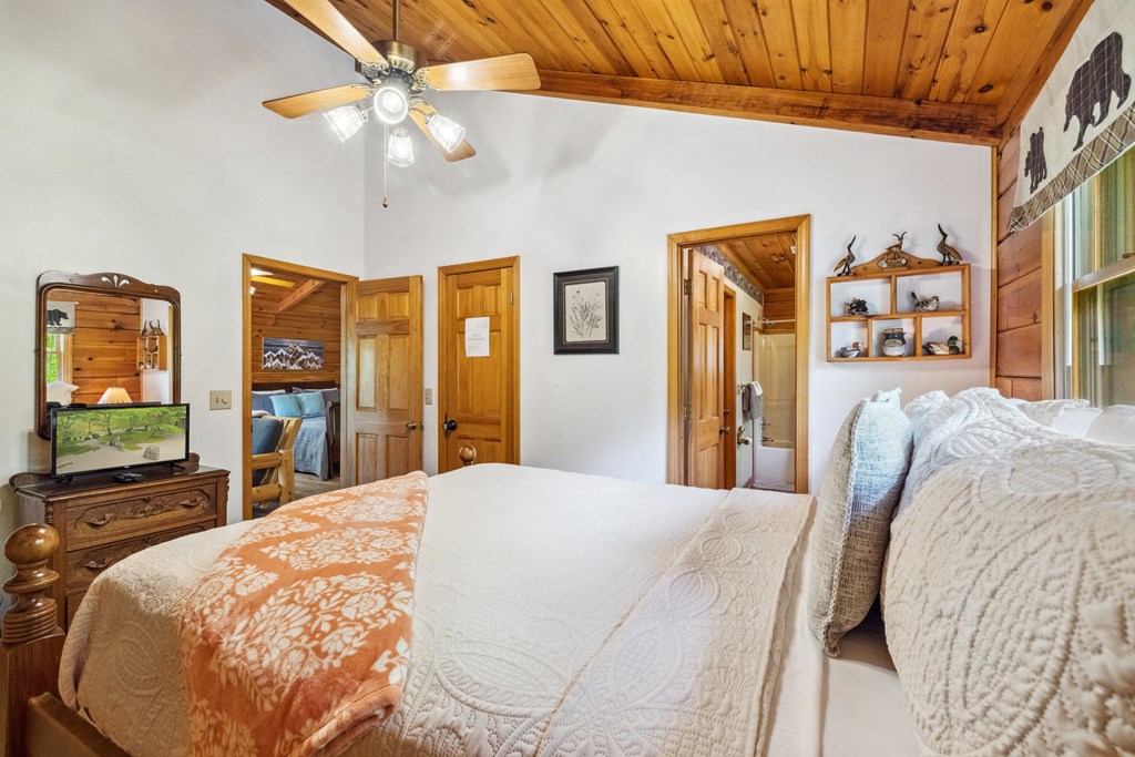 429546 Morganton Residential