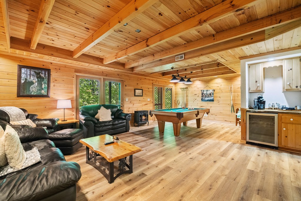 429546 Morganton Residential