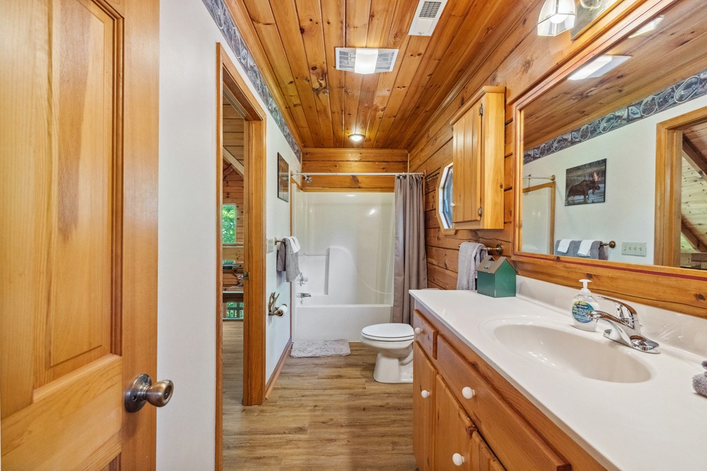 429546 Morganton Residential