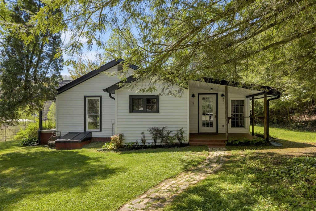 429555 Blue Ridge Residential