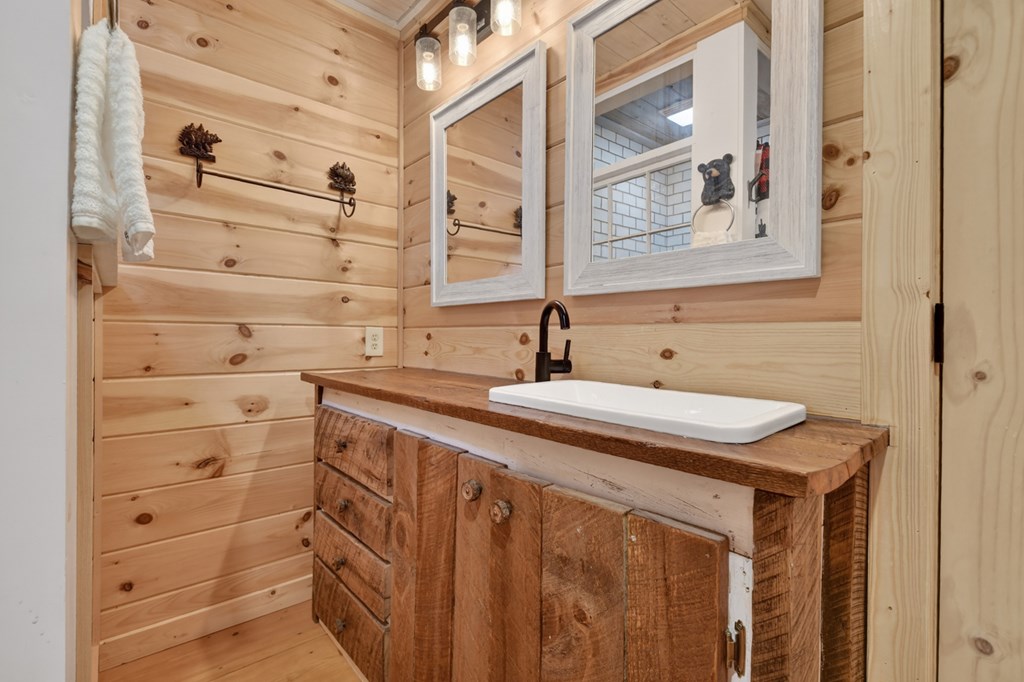 429556 Ellijay Residential