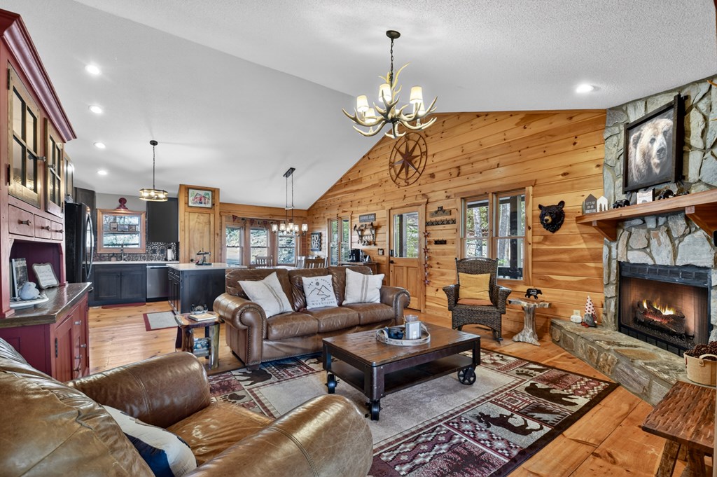 429556 Ellijay Residential