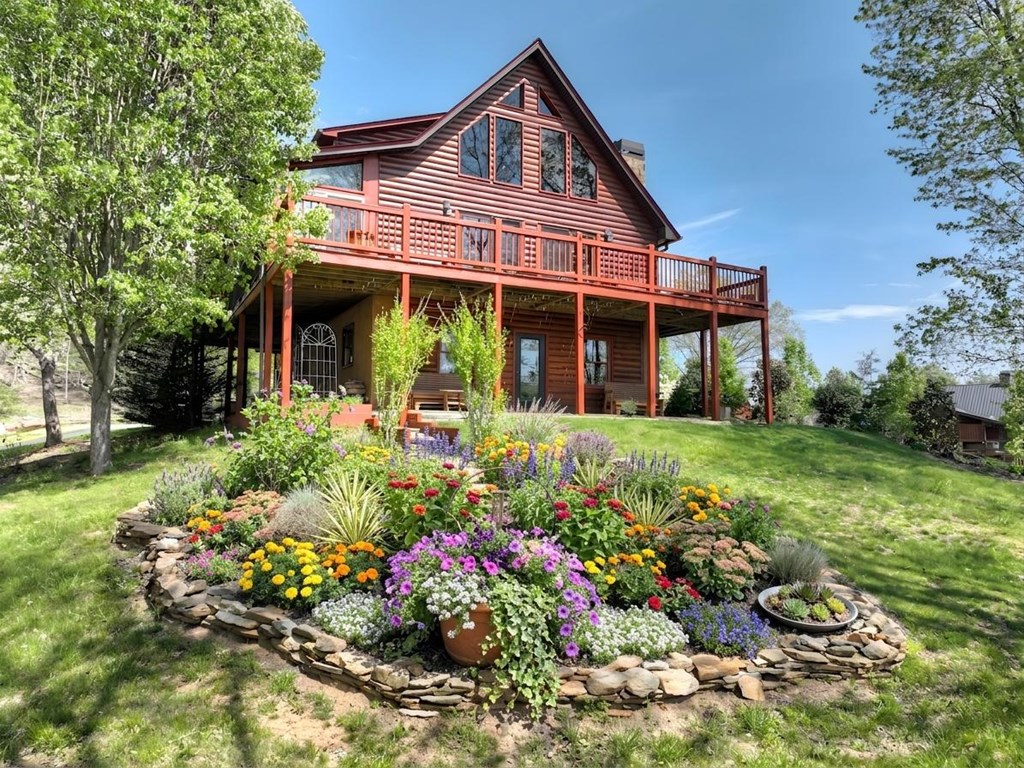 429557 Mineral Bluff Residential