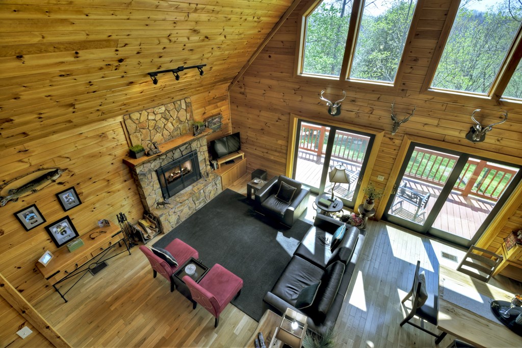 429557 Mineral Bluff Residential