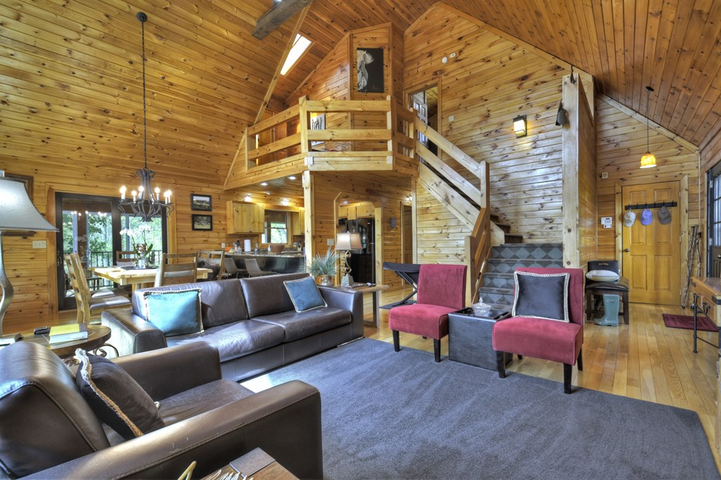 429557 Mineral Bluff Residential