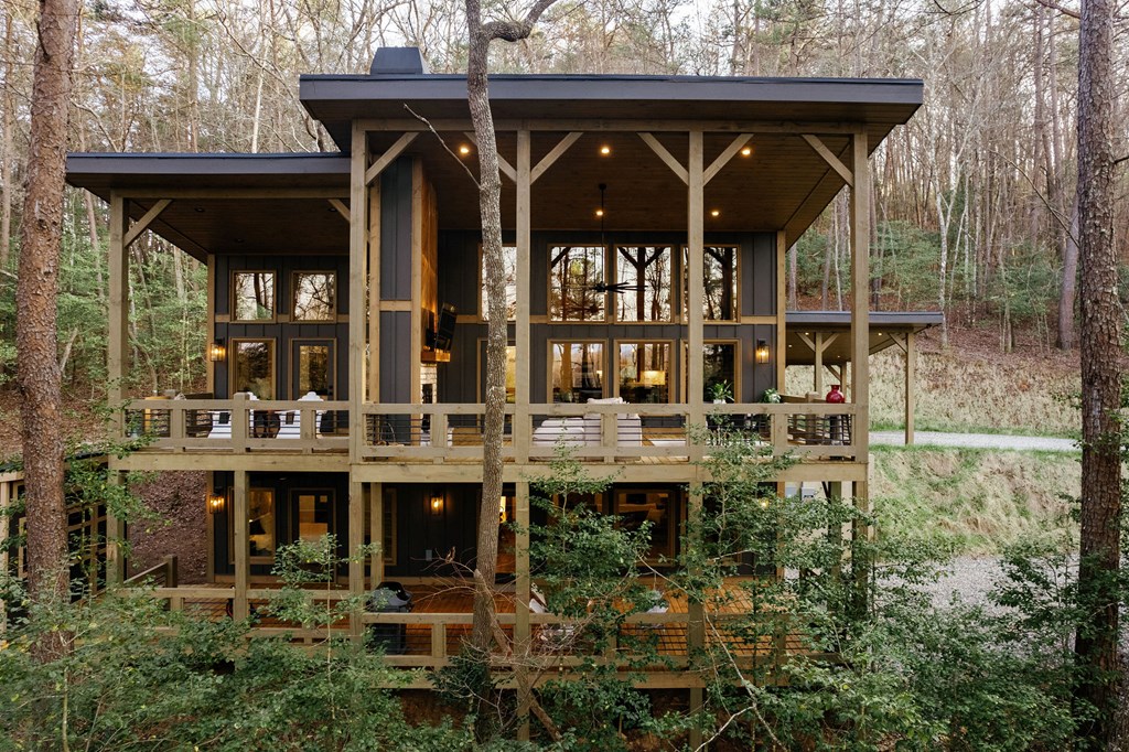 429565 Mineral Bluff Residential