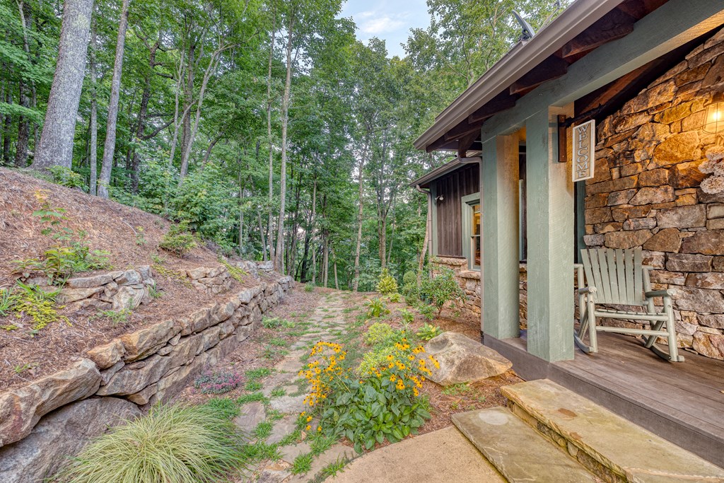 429586 Blue Ridge Residential