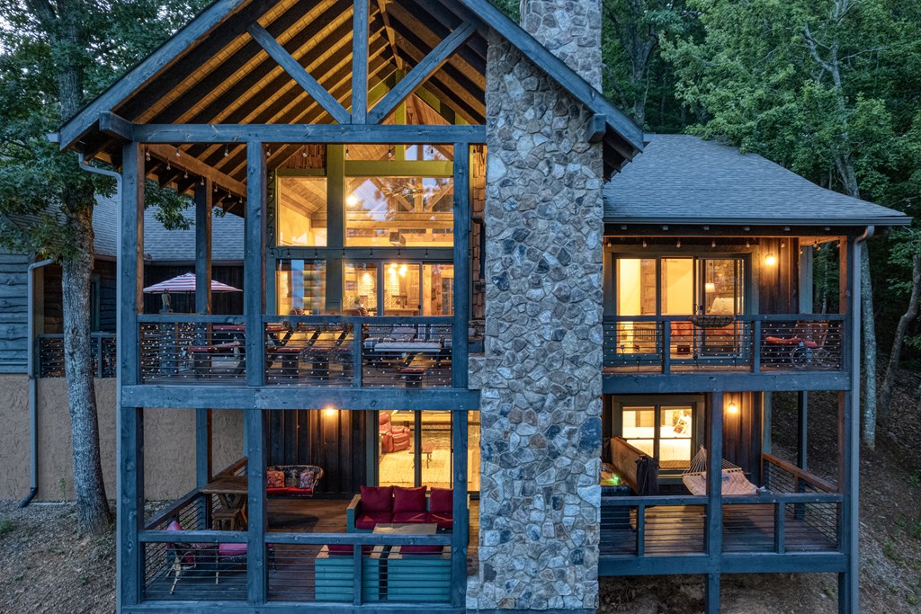 429586 Blue Ridge Residential