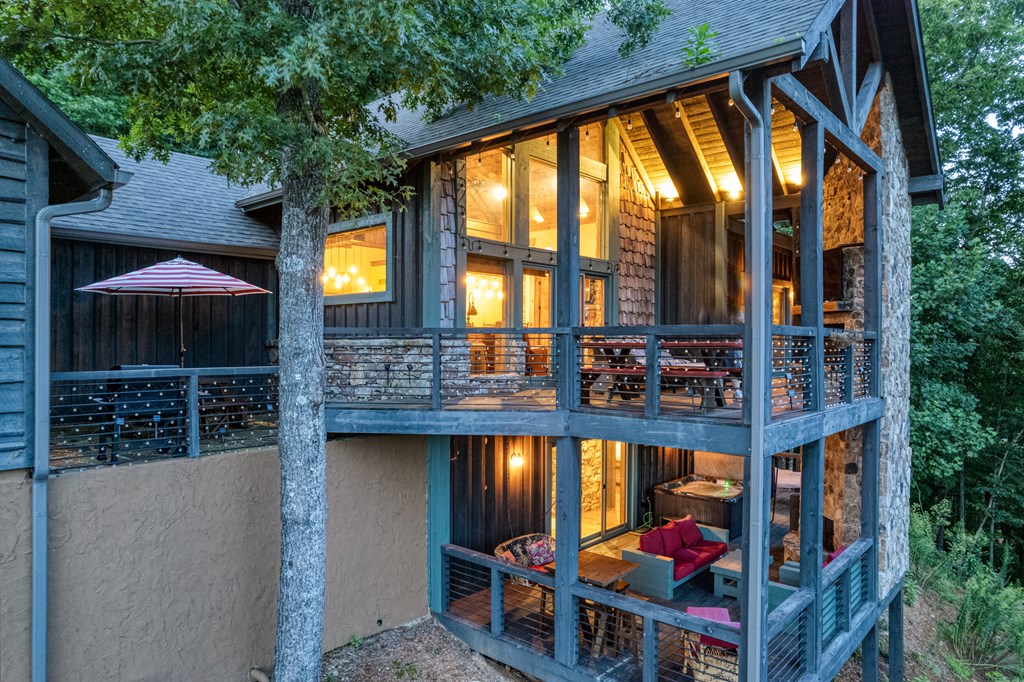 429586 Blue Ridge Residential