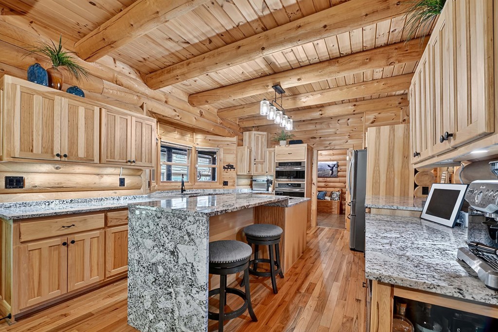 429588 Mineral Bluff Residential