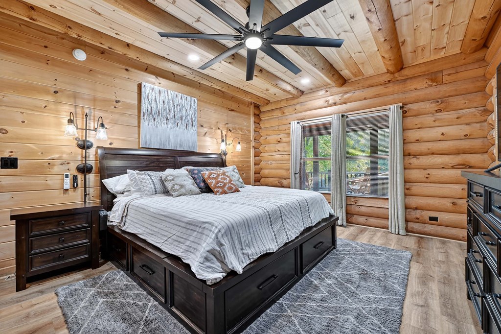 429588 Mineral Bluff Residential