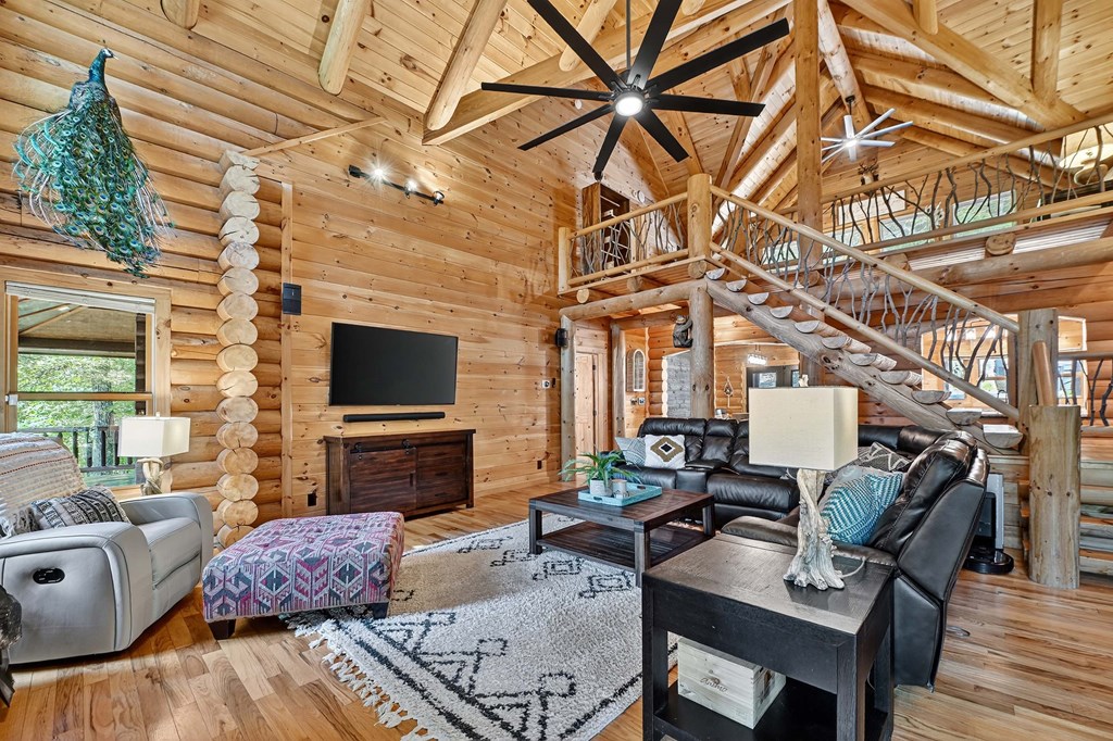 429588 Mineral Bluff Residential