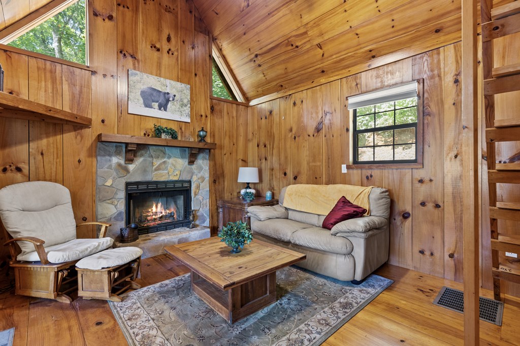 429589 Ellijay Residential