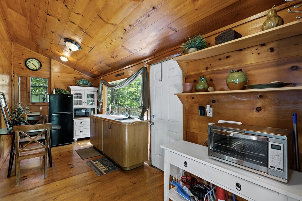 429589 Ellijay Residential