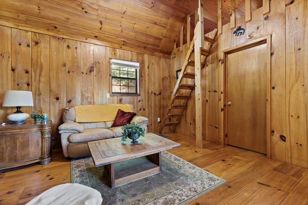 429589 Ellijay Residential