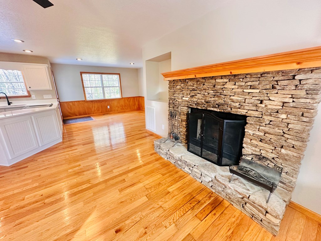 429607 Blairsville Residential