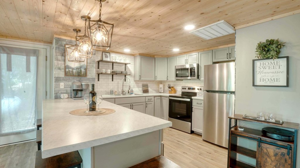 429610 Hiawassee Residential