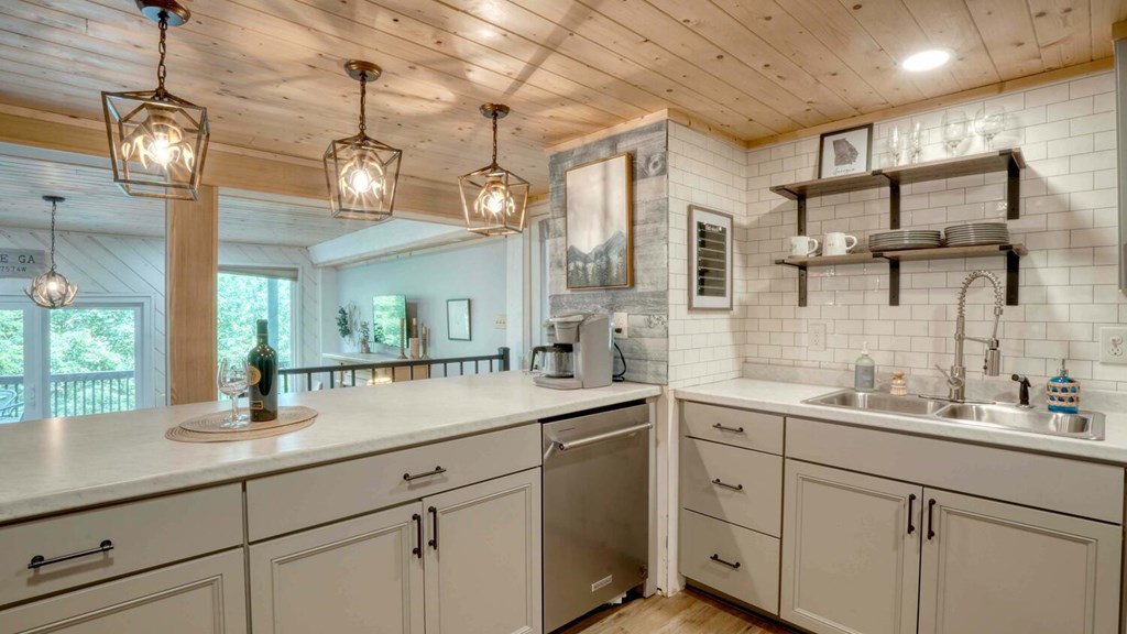 429610 Hiawassee Residential