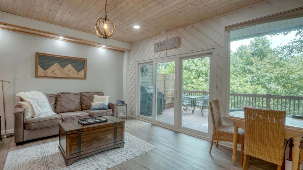 429610 Hiawassee Residential