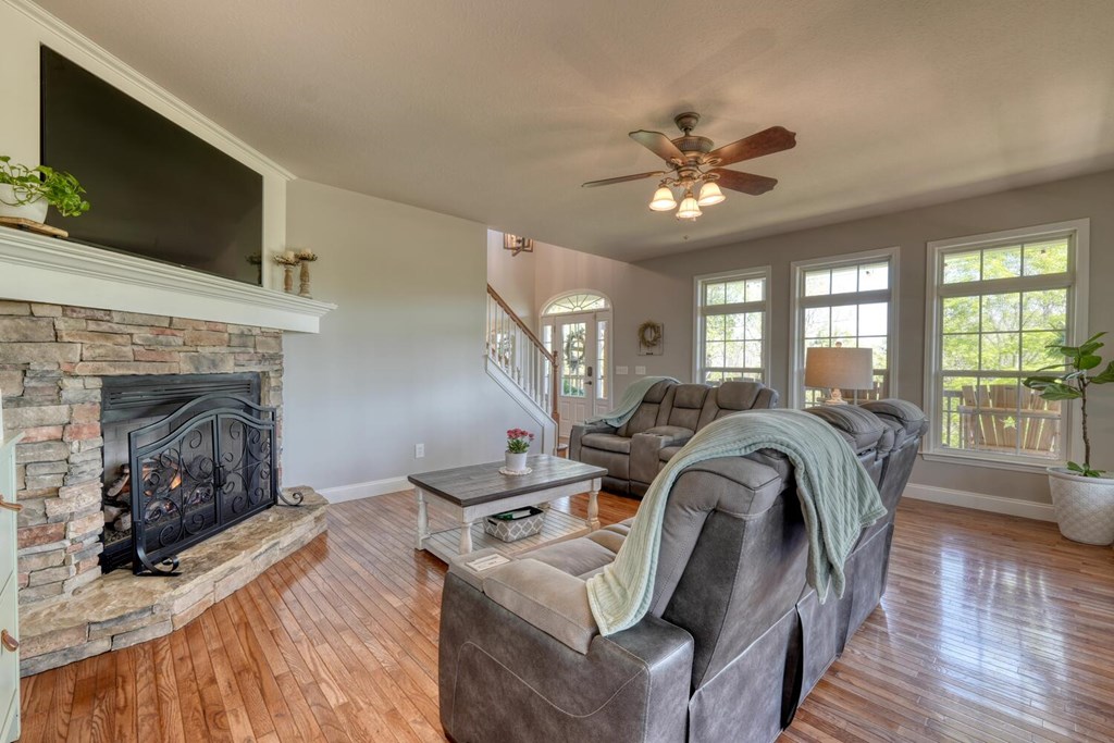 429672 Blairsville Residential